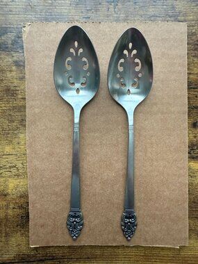Oneida Community Vinland (Stainless) Pattern Pierced Table Serving Spoon 8 1/2"